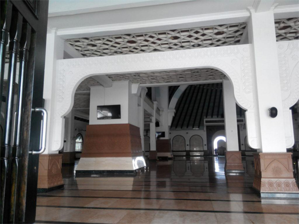 Bagian dalam Masjid